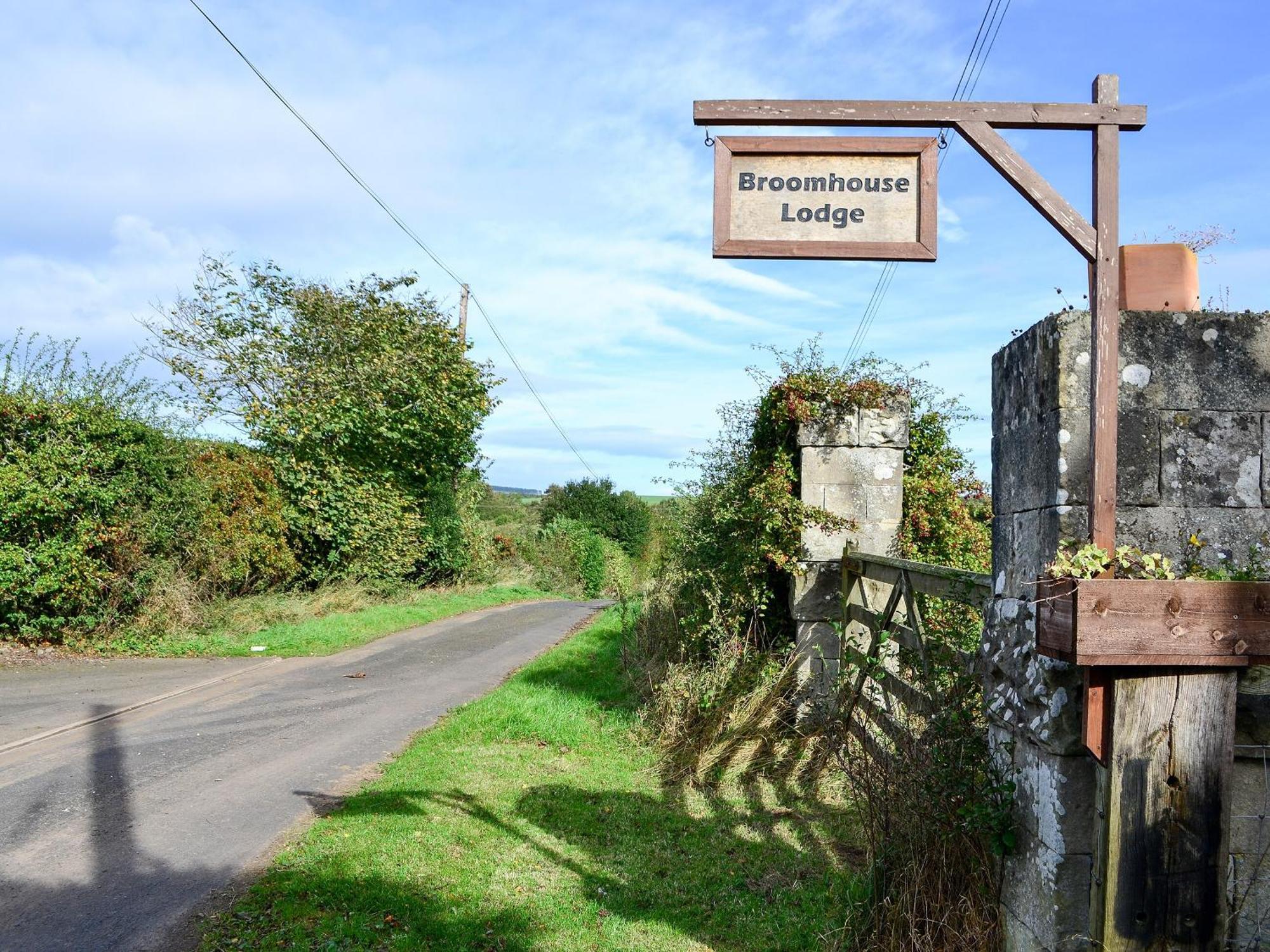 Broomhouse Lodge Edrom Екстериор снимка